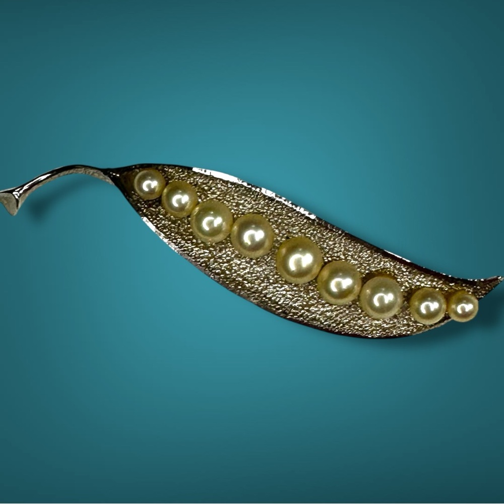 Vintage Sterling Silver Peas in a Pod Brooch 9 Pearls 925 2.5 Inch